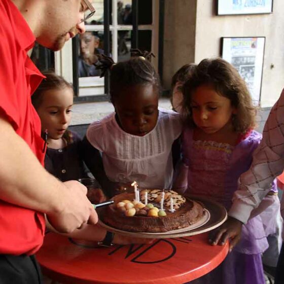 Anniversaire pour les petits enfants magie à Paris